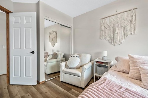 18 Green Meadow Crescent, Strathmore, AB - Indoor