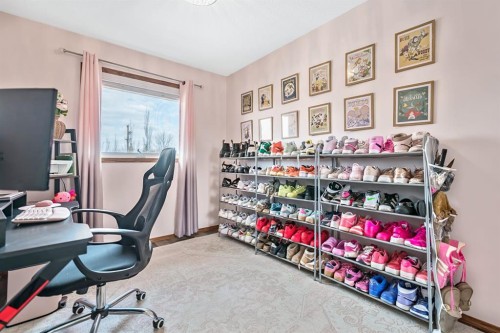 18 Green Meadow Crescent, Strathmore, AB - Indoor Photo Showing Office