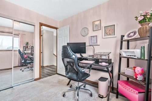 18 Green Meadow Crescent, Strathmore, AB - Indoor Photo Showing Office