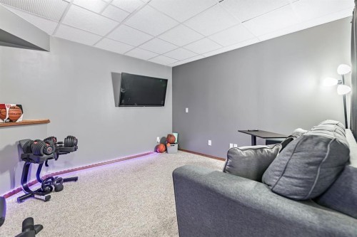 18 Green Meadow Crescent, Strathmore, AB - Indoor