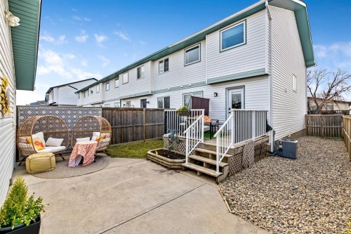 18 Green Meadow Crescent, Strathmore, AB - Outdoor With Exterior