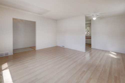 3432 3 Avenue Nw, Calgary, AB - Indoor Photo Showing Kitchen