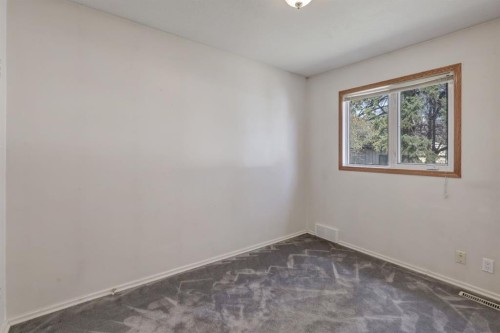 3432 3 Avenue Nw, Calgary, AB - Indoor