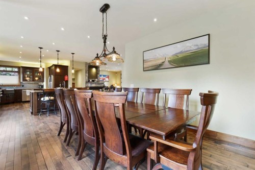 2908 7 Avenue Nw, Calgary, AB - Indoor Photo Showing Dining Room