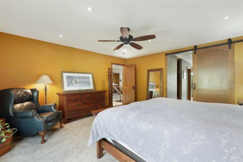 2908 7 Avenue Nw, Calgary, AB - Indoor Photo Showing Bedroom
