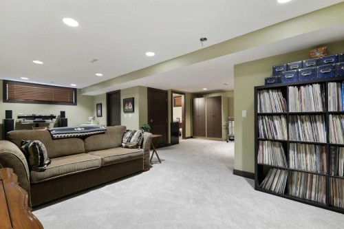 2908 7 Avenue Nw, Calgary, AB - Indoor