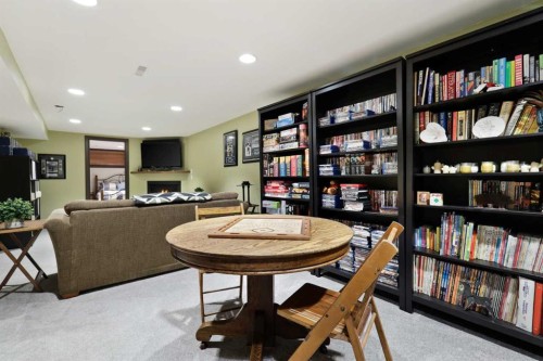 2908 7 Avenue Nw, Calgary, AB - Indoor