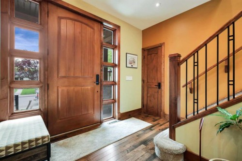 2908 7 Avenue Nw, Calgary, AB - Indoor Photo Showing Other Room