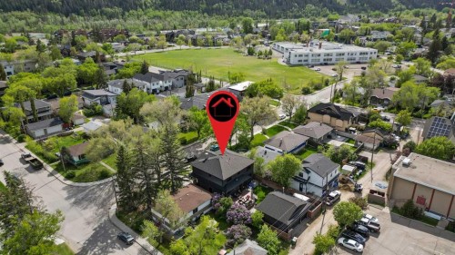 2908 7 Avenue Nw, Calgary, AB - Outdoor With View