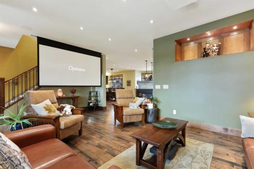 2908 7 Avenue Nw, Calgary, AB - Indoor Photo Showing Living Room