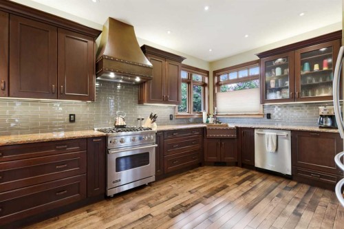 2908 7 Avenue Nw, Calgary, AB - Indoor Photo Showing Kitchen With Upgraded Kitchen