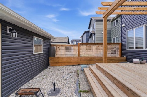 25 Legacy Glen Link Se, Calgary, AB - Outdoor With Exterior