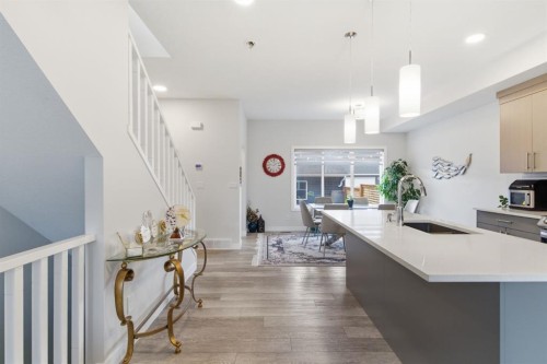 25 Legacy Glen Link Se, Calgary, AB - Indoor Photo Showing Kitchen With Upgraded Kitchen
