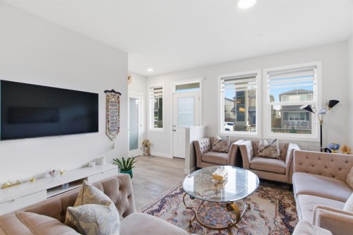 25 Legacy Glen Link Se, Calgary, AB - Indoor Photo Showing Living Room