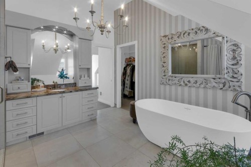 90 Somme Boulevard Sw, Calgary, AB - Indoor Photo Showing Bathroom
