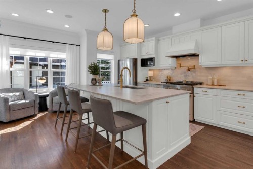 90 Somme Boulevard Sw, Calgary, AB - Indoor Photo Showing Kitchen With Upgraded Kitchen