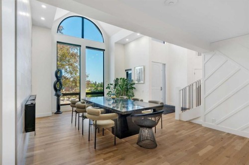 931 Shawnee Drive Sw, Calgary, AB - Indoor Photo Showing Dining Room