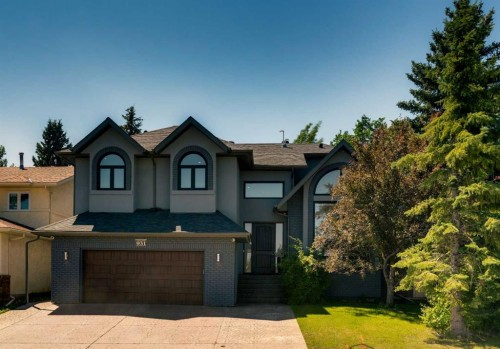 931 Shawnee Drive Sw, Calgary, AB - Outdoor With Facade