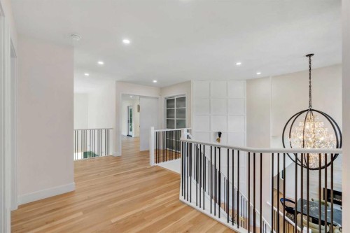 931 Shawnee Drive Sw, Calgary, AB - Indoor Photo Showing Other Room