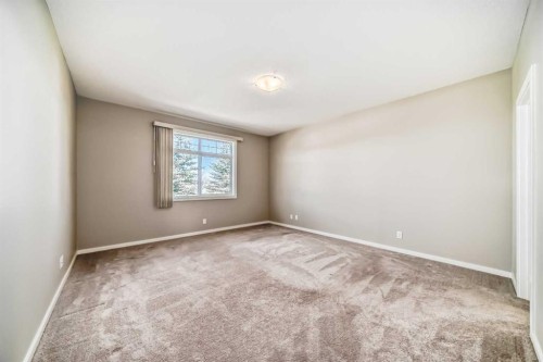10 Sunvale Place Ne, High River, AB - Indoor Photo Showing Other Room