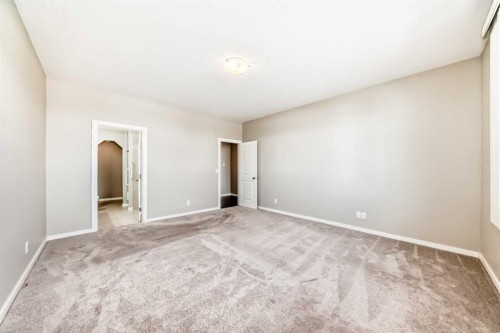 10 Sunvale Place Ne, High River, AB - Indoor Photo Showing Other Room