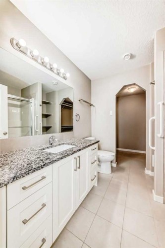 10 Sunvale Place Ne, High River, AB - Indoor