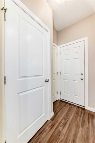 10 Sunvale Place Ne, High River, AB - Indoor Photo Showing Other Room