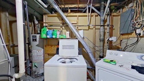 11723 Canfield Road Sw, Calgary, AB - Indoor