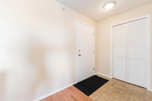 1406-12 Cimarron Common, Okotoks, AB - Indoor Photo Showing Other Room