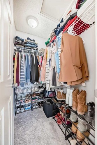 126 Citadel Point Nw, Calgary, AB - Indoor With Storage