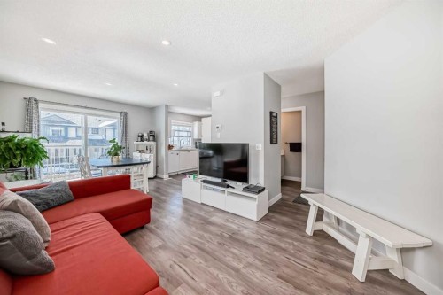 126 Citadel Point Nw, Calgary, AB - Indoor Photo Showing Living Room