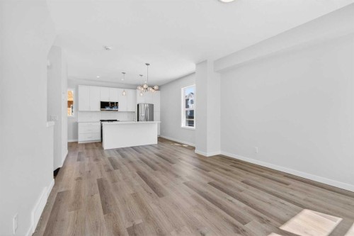 838-132 Red Embers Link Ne, Calgary, AB - Indoor Photo Showing Kitchen