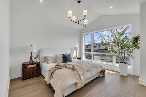 3919 23 Avenue Sw, Calgary, AB - Indoor Photo Showing Bedroom