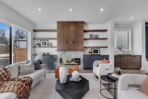 3919 23 Avenue Sw, Calgary, AB - Indoor Photo Showing Living Room
