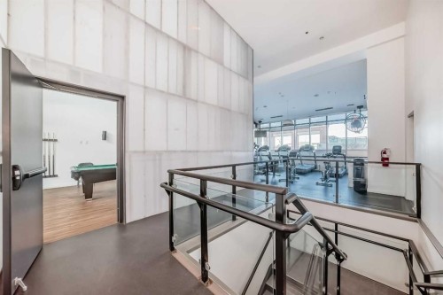 502-210 15 Avenue Se, Calgary, AB - Indoor Photo Showing Other Room