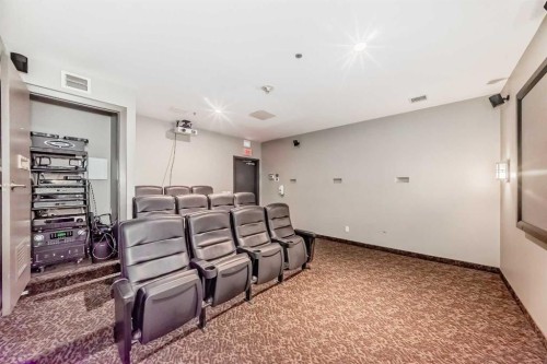 502-210 15 Avenue Se, Calgary, AB - Indoor Photo Showing Other Room