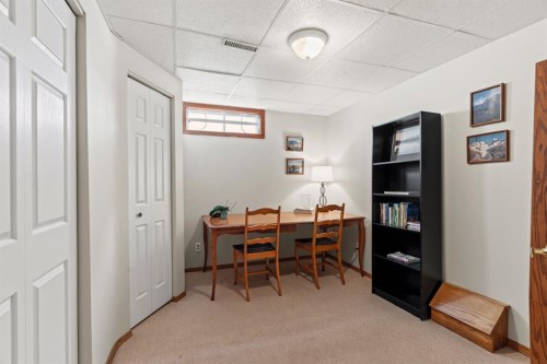 1334 Hamilton Street Nw, Calgary, AB - Indoor