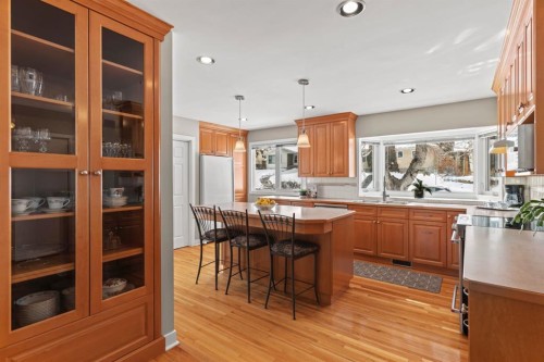 1334 Hamilton Street Nw, Calgary, AB - Indoor