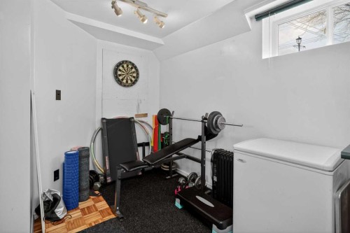 255 Penmeadows Close Se, Calgary, AB - Indoor