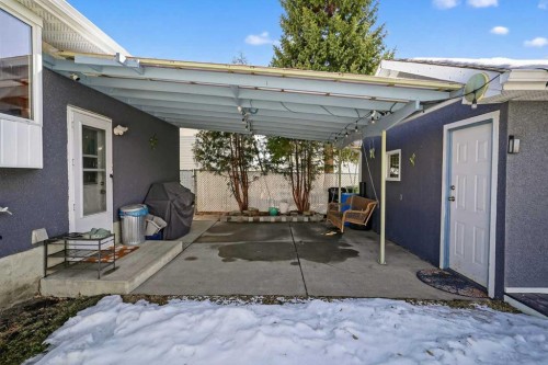 255 Penmeadows Close Se, Calgary, AB - Outdoor With Exterior