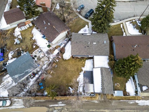 255 Penmeadows Close Se, Calgary, AB - Outdoor