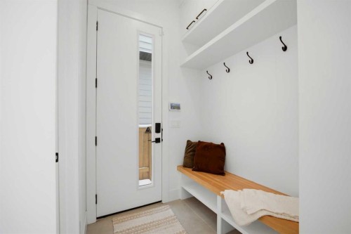 1712 18 Avenue Nw, Calgary, AB - Indoor Photo Showing Other Room