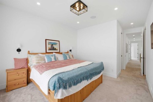 1712 18 Avenue Nw, Calgary, AB - Indoor Photo Showing Bedroom