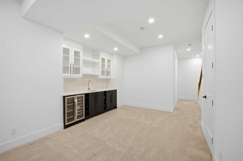 1712 18 Avenue Nw, Calgary, AB - Indoor Photo Showing Other Room
