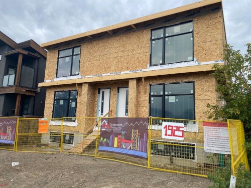 1925 24 Street Sw, Calgary, AB - Outdoor With Facade