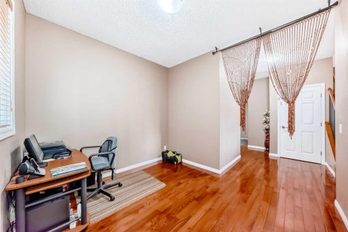 148 Saddlecrest Gardens Ne, Calgary, AB - Indoor