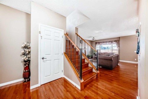 148 Saddlecrest Gardens Ne, Calgary, AB - Indoor Photo Showing Other Room