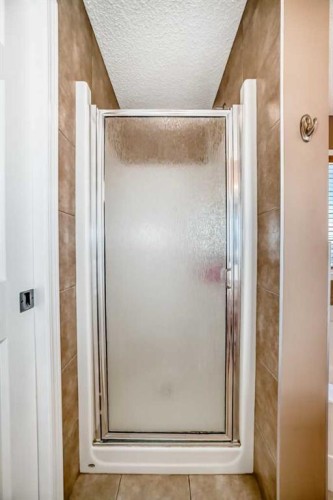 148 Saddlecrest Gardens Ne, Calgary, AB - Indoor Photo Showing Other Room