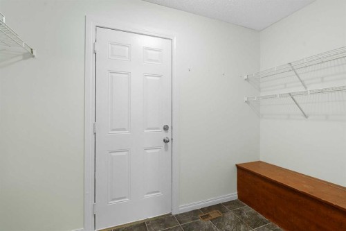 231 Hawkmere Road, Chestermere, AB - Indoor