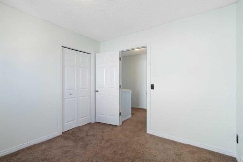 231 Hawkmere Road, Chestermere, AB - Indoor Photo Showing Other Room